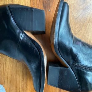 Chloe Tall Rylee boots used- size 36 US 6 Black shiny leather